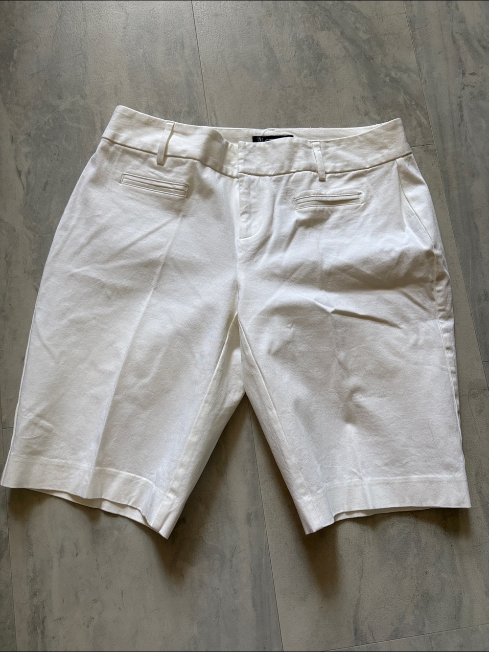 INC International Concepts shorts White Stretch Cotton Blend  flat front no pock